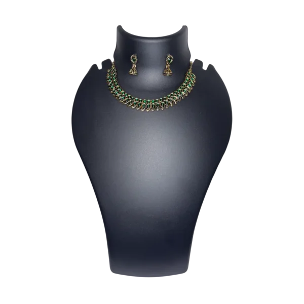 Zyroka Emerald Charm Antique Necklace Set