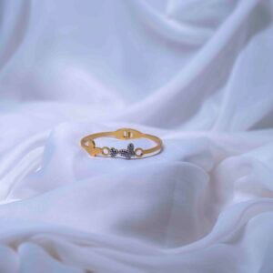 anti tarnish magnetic bangle