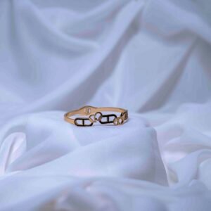 anti tarnish magnetic bangle